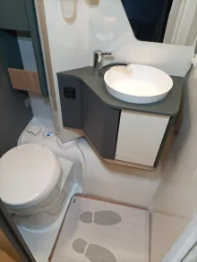 Fahrzeugbild Laika Kosmo H 1319 #18