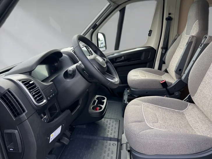 Fahrzeugbild Malibu Van first class - two rooms 640 LE RB Fiat (6563) #7