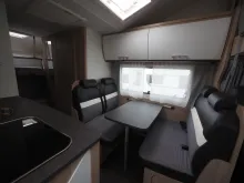 Fahrzeugbild Sunlight A68, Markise, 6 Sitz & Schlafplätze, Radtr., #8