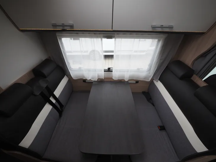 Fahrzeugbild Sunlight A68, Markise, 6 Sitz & Schlafplätze, Radtr., #10