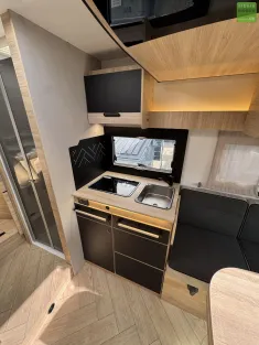 Bild 12 Challenger Teilintegriert Graphite Edition 317 Drive 2026