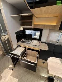 Bild 13 Challenger Teilintegriert Graphite Edition 317 Drive 2026