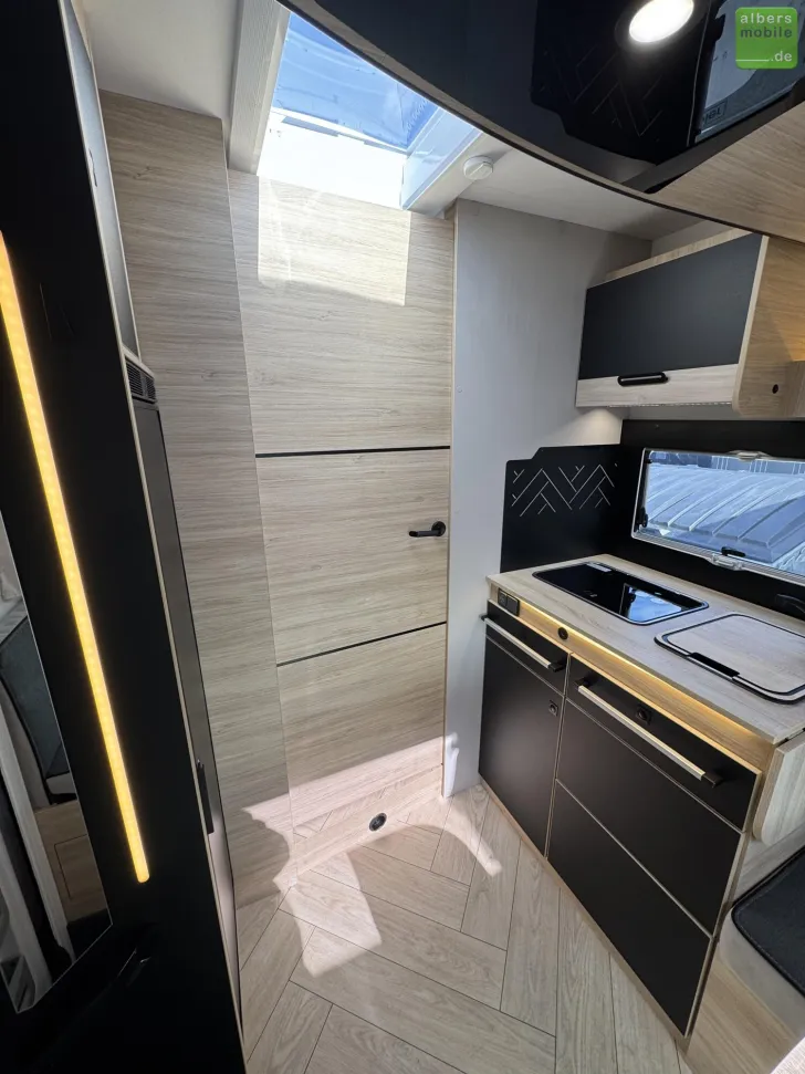 Fahrzeugbild Challenger Teilintegriert Graphite Edition 317 Drive 2026 #25