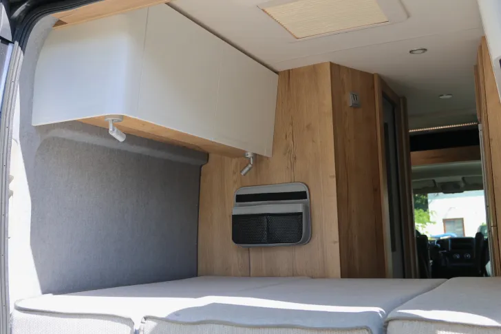 Fahrzeugbild Clever SELECT LINE Celebration 600 Pilotensitzbank #7