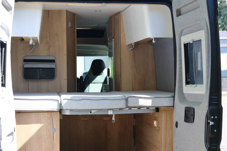 Fahrzeugbild Clever SELECT LINE Celebration 600 Pilotensitzbank #8