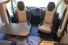 Fahrzeugbild Clever SELECT LINE Celebration 600 Pilotensitzbank #9