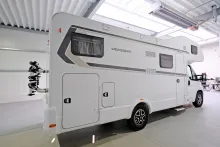 Fahrzeugbild Weinsberg CaraHome 700 DG/1.Hand/Festbett/Garage/Klima #2