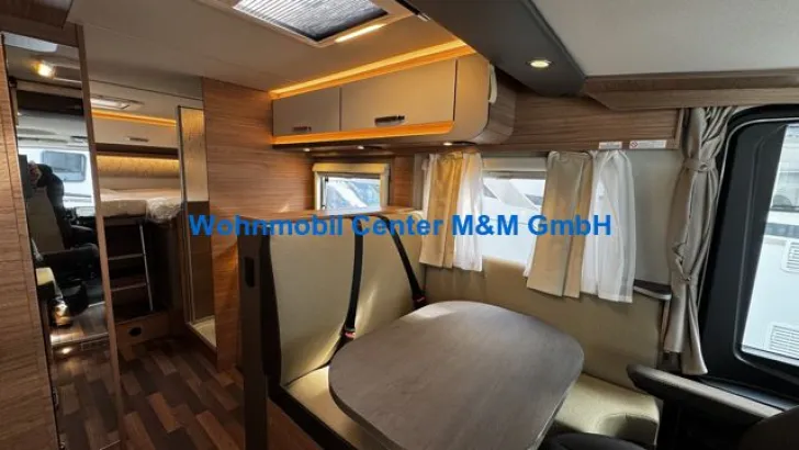 Fahrzeugbild Weinsberg CaraCore 700 MEG MJ25 180 PS Aguti #5