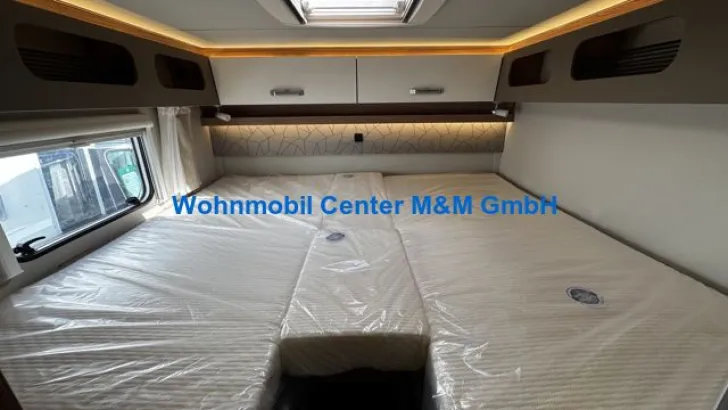 Fahrzeugbild Weinsberg CaraCore 700 MEG MJ25 180 PS Aguti #9