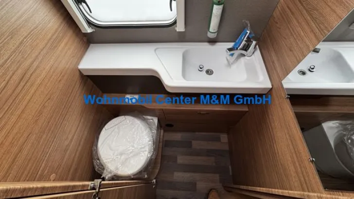 Fahrzeugbild Weinsberg CaraCore 700 MEG MJ25 180 PS Aguti #11
