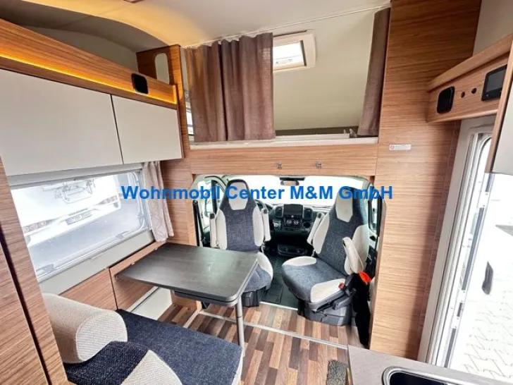 Fahrzeugbild Weinsberg CaraHome 550 MG Modell 2024 Markise Styling #7