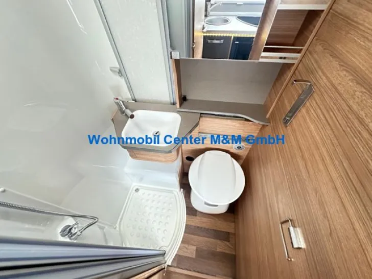 Fahrzeugbild Weinsberg CaraHome 550 MG Modell 2024 Markise Styling #10