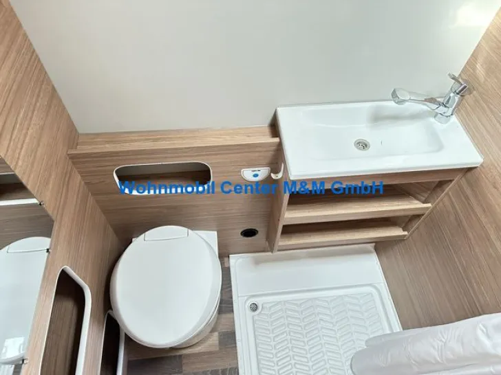 Fahrzeugbild Weinsberg CaraHome 650 DG TV Sat Markise Standklima #8