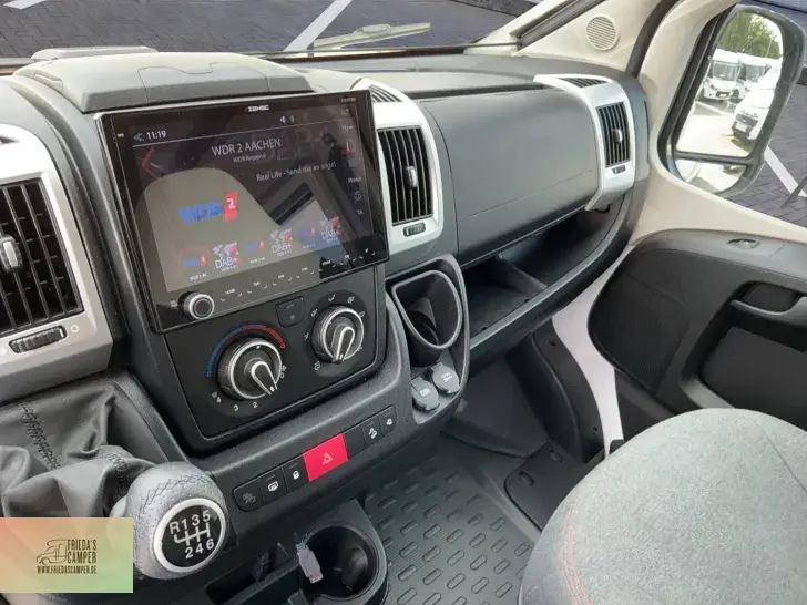 Fahrzeugbild Bürstner Campeo Black Forest C 600 #20