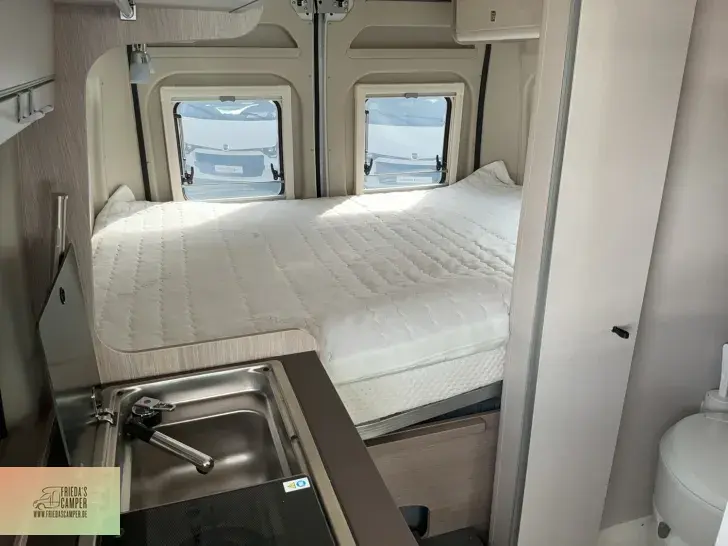 Fahrzeugbild Bürstner Campeo Black Forest C 600 #19