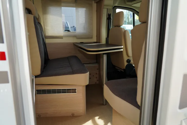 Fahrzeugbild Bürstner Lineo T 690 G (24) Navi, SAT, TV, 155 PS #5