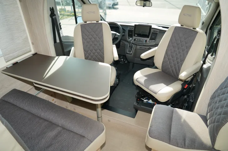 Fahrzeugbild Bürstner Lineo T 690 G (24) Navi, SAT, TV, 155 PS #7