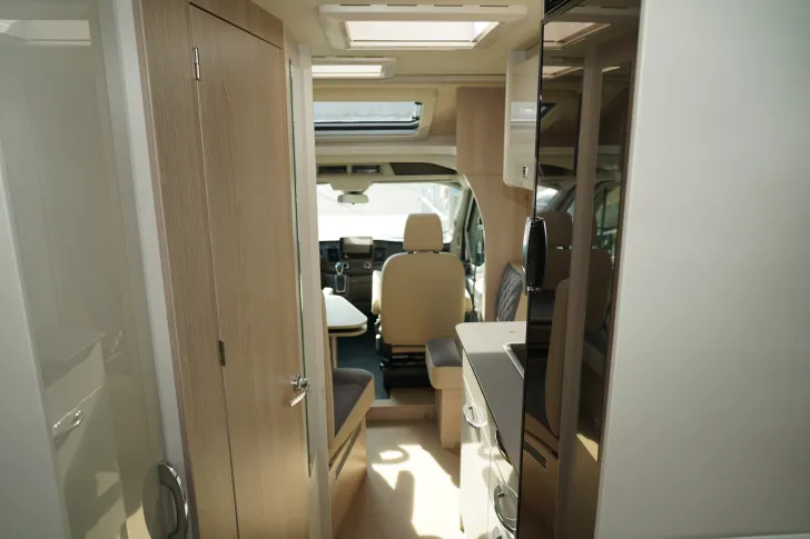 Fahrzeugbild Bürstner Lineo T 690 G (24) Navi, SAT, TV, 155 PS #16