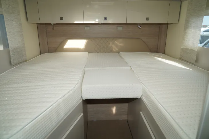 Fahrzeugbild Bürstner Lineo T 690 G (24) Navi, SAT, TV, 155 PS #15