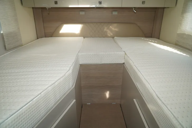 Fahrzeugbild Bürstner Lineo T 690 G (24) Navi, SAT, TV, 155 PS #14