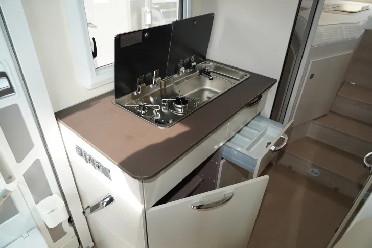 Fahrzeugbild Bürstner Lineo T 690 G (24) Navi, SAT, TV, 155 PS #11