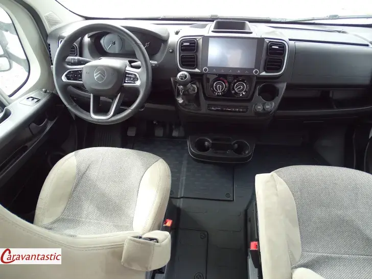 Fahrzeugbild Carado ALKOVEN A464 PRO #7