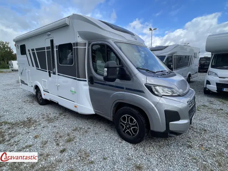 Fahrzeugbild Carado TEILINTEGRIERTE 448 #1