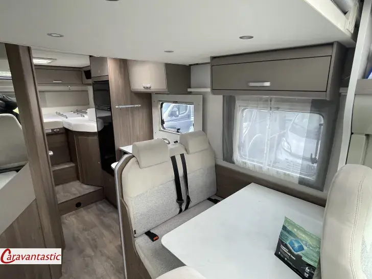 Fahrzeugbild Carado TEILINTEGRIERTE 448 #10