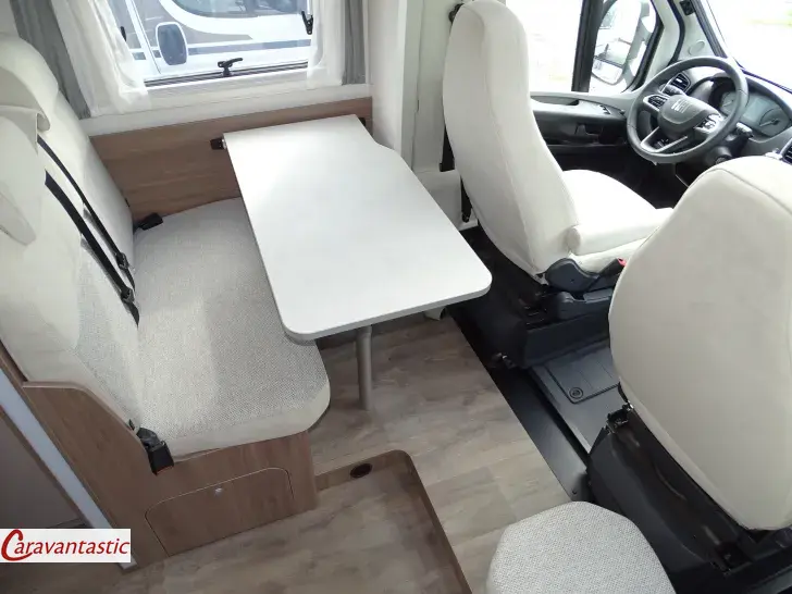 Fahrzeugbild Carado TEILINTEGRIERTE 338 #7