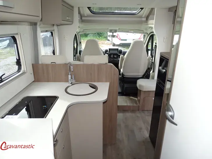 Fahrzeugbild Carado TEILINTEGRIERTE 338 #15