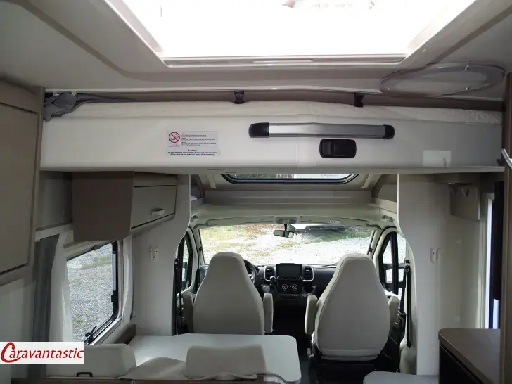 Fahrzeugbild Carado TEILINTEGRIERTE 338 #16