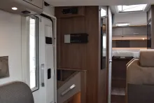 Fahrzeugbild Carado T 328 Hubbett, 5 Betten u. Sitze #11