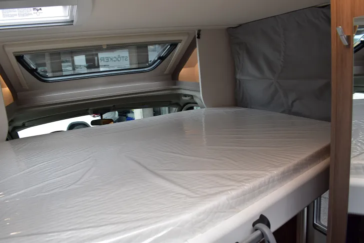 Fahrzeugbild Carado T 328 Hubbett, 5 Betten u. Sitze #39