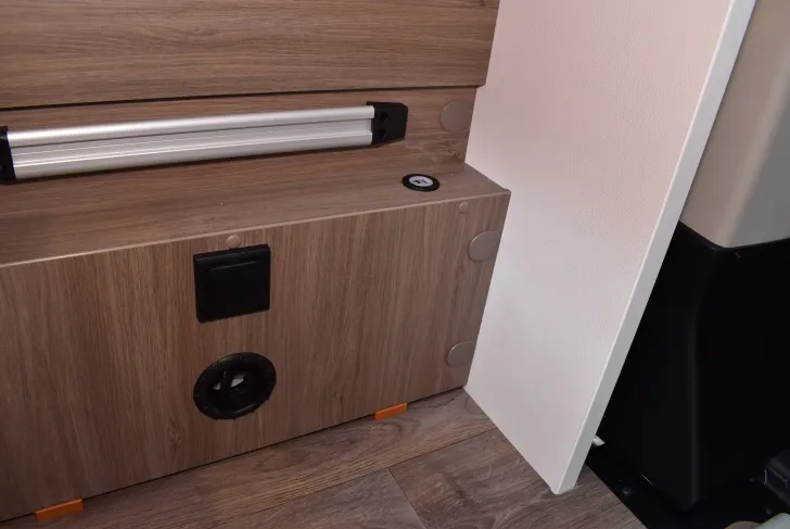 Fahrzeugbild Carado T 328 Hubbett, 5 Betten u. Sitze #46