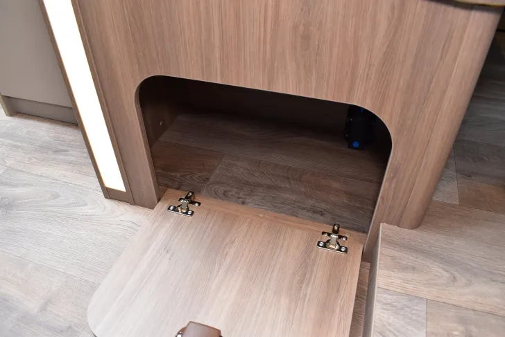 Fahrzeugbild Carado T 328 Hubbett, 5 Betten u. Sitze #47