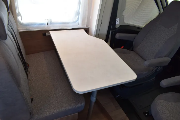 Fahrzeugbild Carado VAN 347 Clever-Lift-Bett, ab April #7