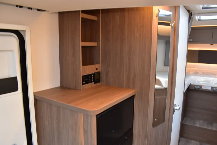 Fahrzeugbild Carado T 338 pro+ Hubbett, 4 Betten #12