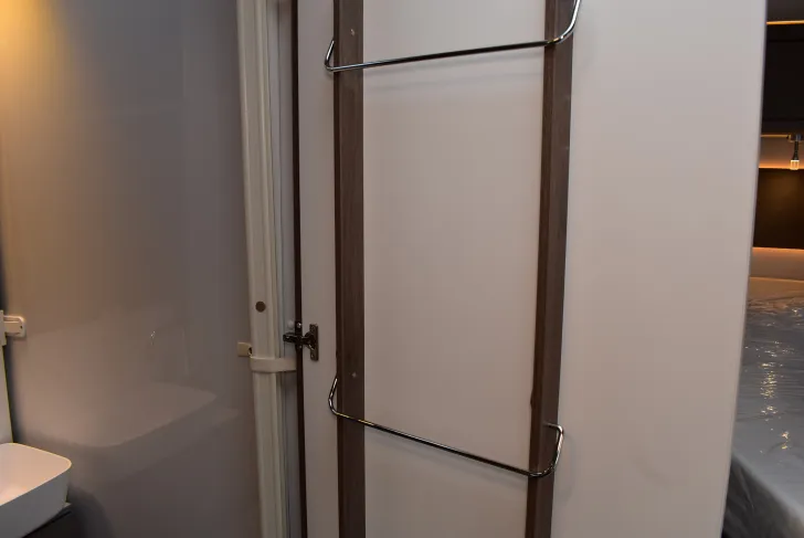 Fahrzeugbild Carado T 338 pro+ Hubbett, 4 Betten #23