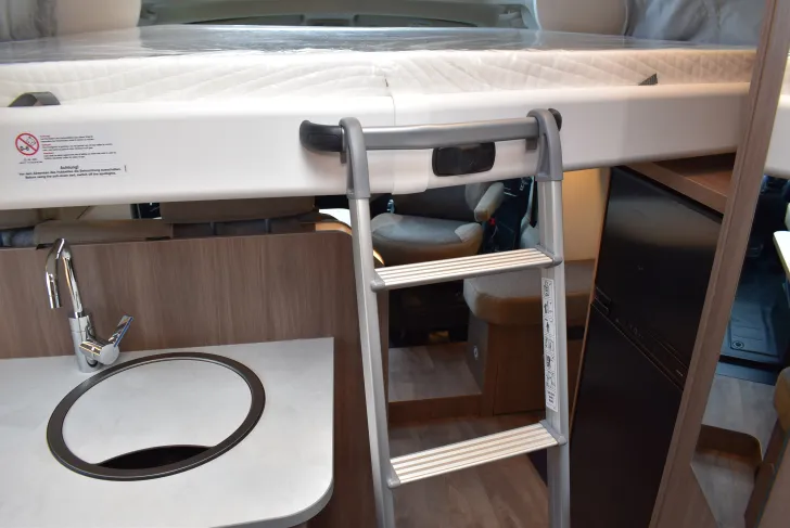 Fahrzeugbild Carado T 338 pro+ Hubbett, 4 Betten #28