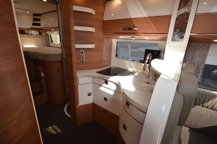 Fahrzeugbild Carthago chic c-line T 4.9 LE #7