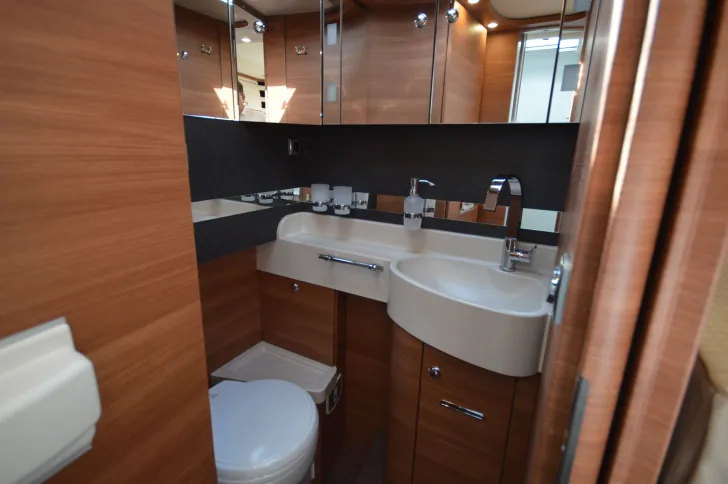 Fahrzeugbild Carthago chic c-line T 4.9 LE #8