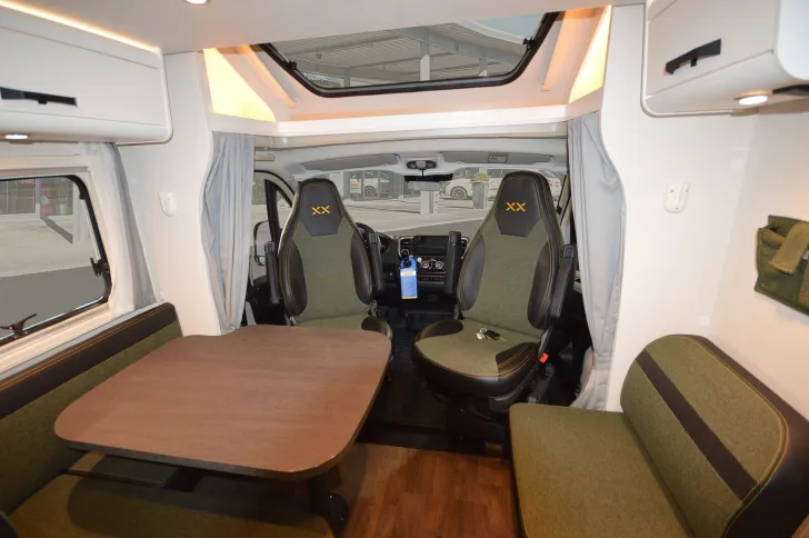 Fahrzeugbild Sunlight T 68 XX #4