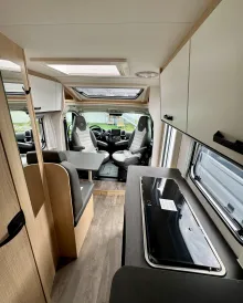 Fahrzeugbild Sunlight V 66 #10