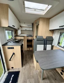 Fahrzeugbild Sunlight V 66 #11