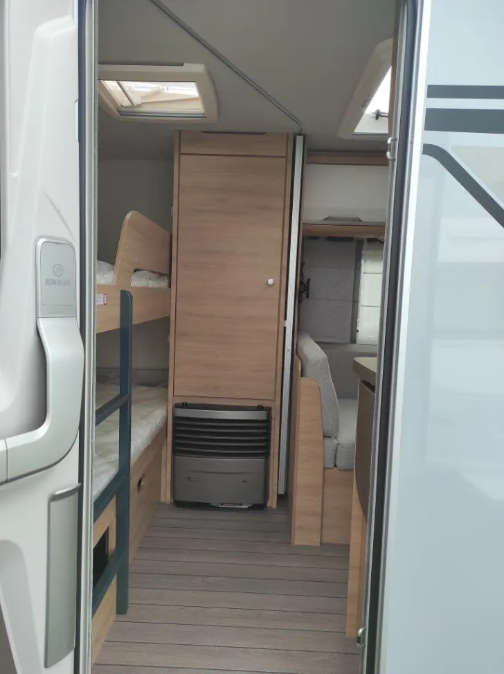 Fahrzeugbild Knaus Südwind 540 FDK 60 Years #11