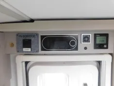 Bild 13 Hymer Exsis-t Pure 580 Wechselrichter + 200Ah Lithium