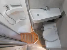 Bild 23 Hymer Exsis-t Pure 580 Wechselrichter + 200Ah Lithium