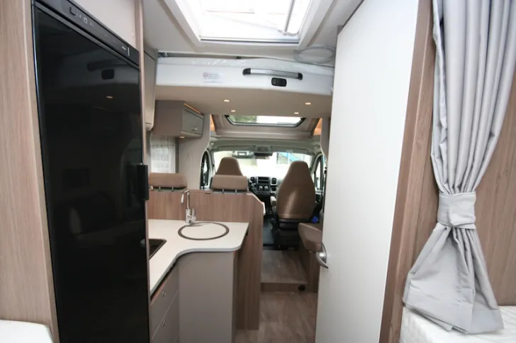 Fahrzeugbild Carado T 328 #6