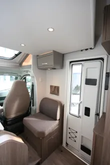 Fahrzeugbild Carado T 328 #8