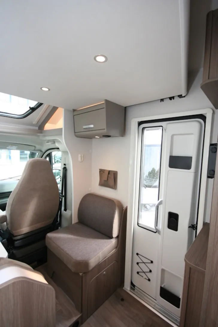 Fahrzeugbild Carado T 328 #8